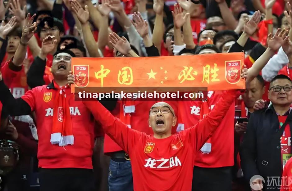搜球吧 足球赛前怎么读阵型图：四后卫与三中卫体系的观察要点